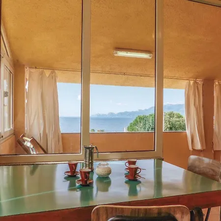 Casa Lungomare Apartment Magomadas